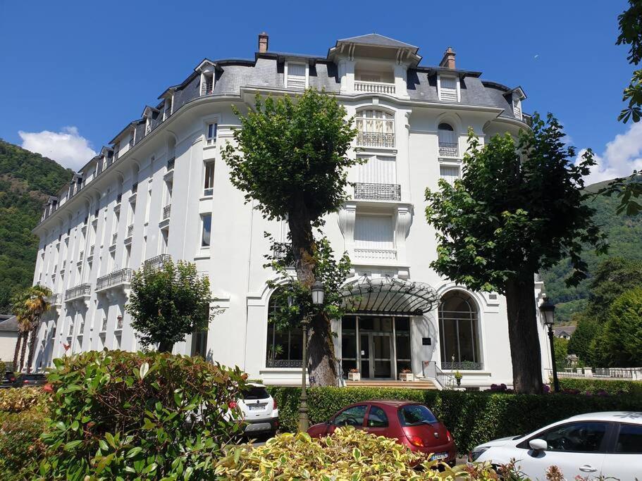 Grand T2 Calme Et Cosy Au « Pyrenees Palace » Bagneres-de-Luchon Экстерьер фото
